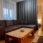 Appartement Situe 5 Min De La Gare Et Du Centre Ville